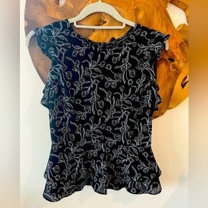 Banana Republic sleeveless shirt size 4